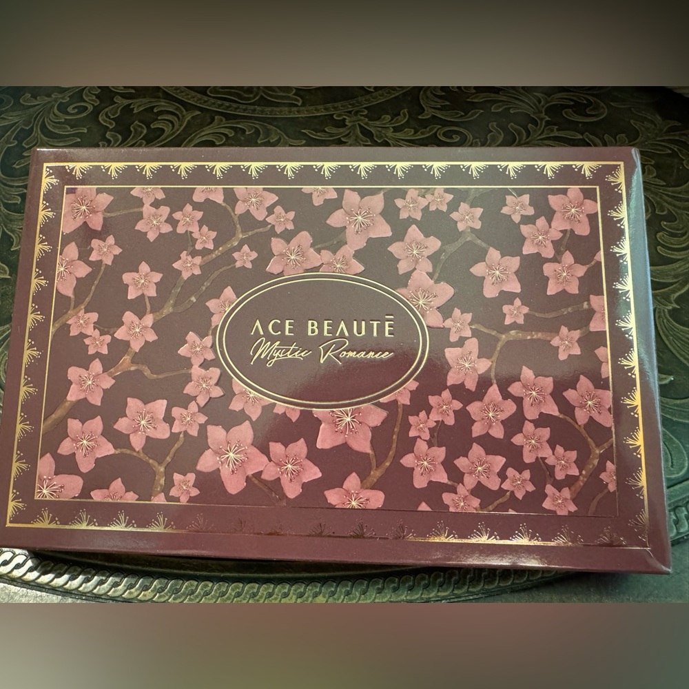 Ace Beaute Mystic Romance Eyeshadow Palette - Pink and Gold